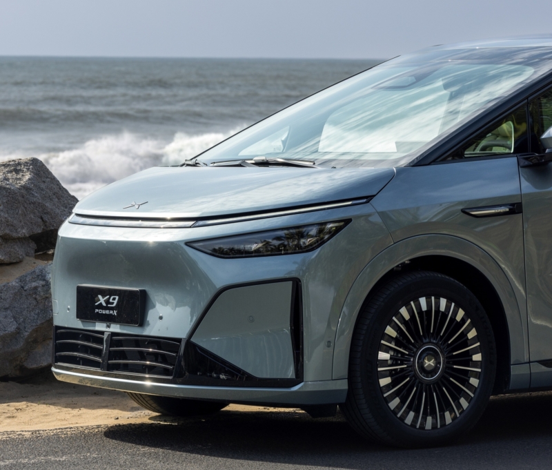 XPeng X9 EREV wheel and brake detail